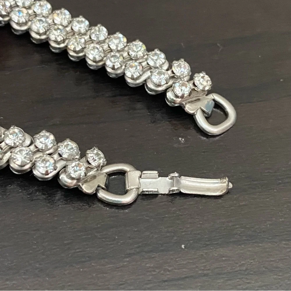 Vintage Clear Rhinestones Silver-tone Expandable Choker Necklace - Picture 14 of 16